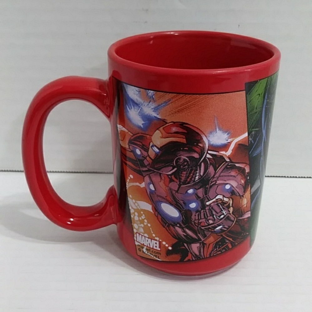 Marvel Avengers (Iron Man,Hulk & Captain America) Red Coffee Mug/Cup - Picture 3 of 5